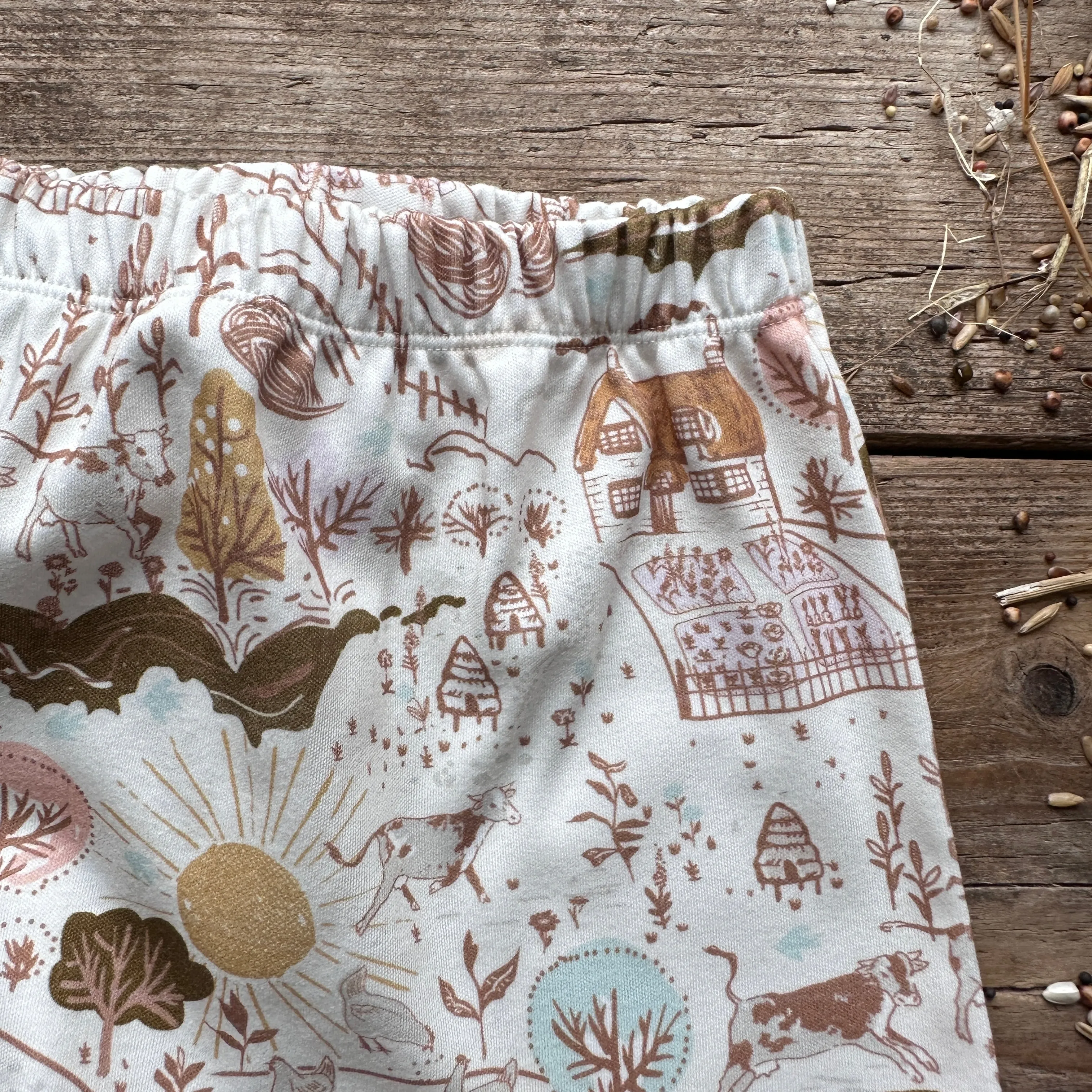 Beekeeper's Cottage Harem Leggings