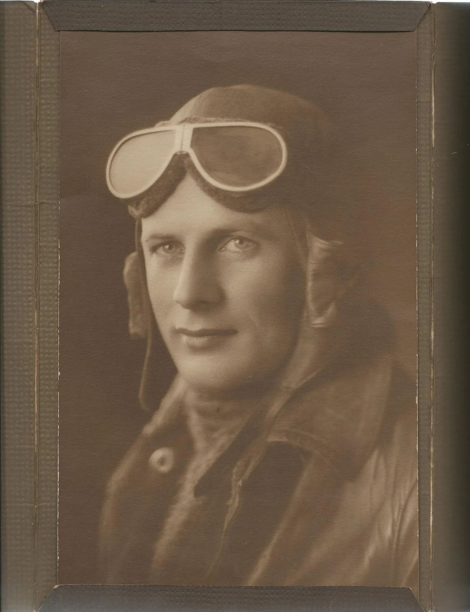 Original U.S. WWI Named Pilot Aviator Set with Painted Foot Locker