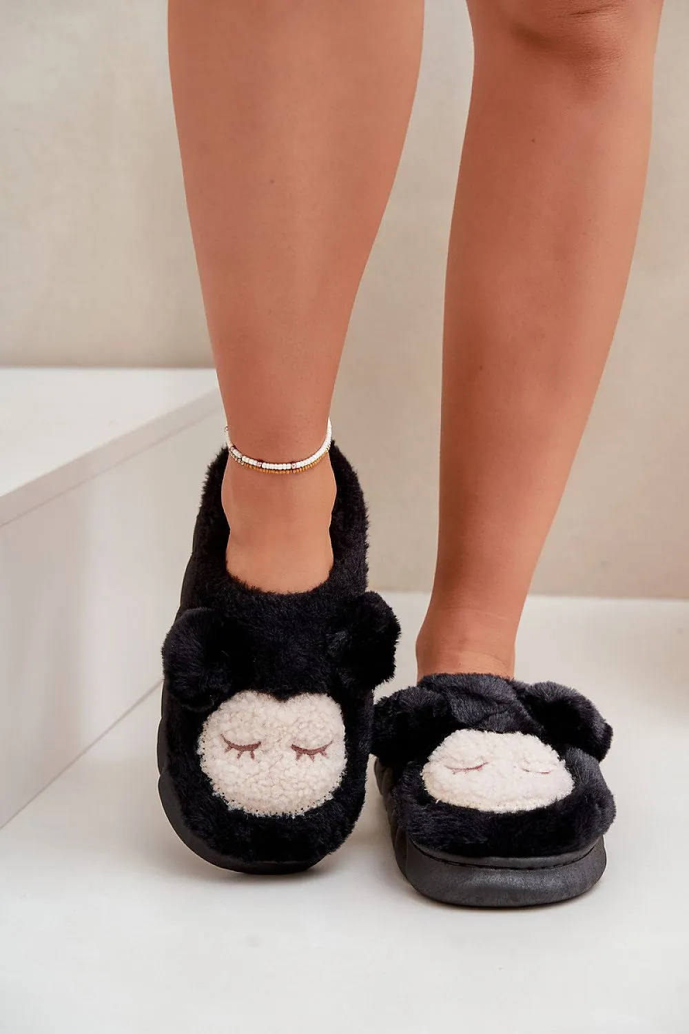 Slippers model 203752 Step in style